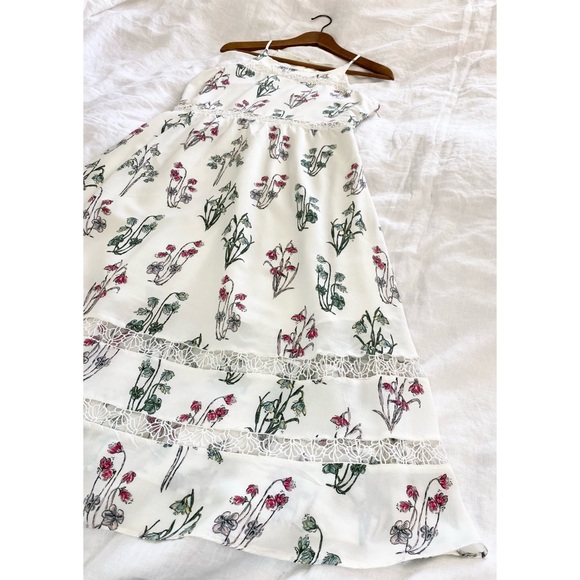 Disney x LC Lauren Conrad Alice in Wonderland Print Midi Dress - Picture 8 of 16